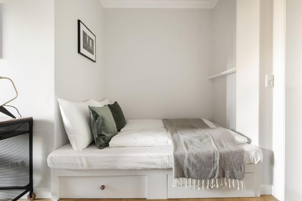 Cozy Apartment In Christianshavn W Two Balconies. コペンハーゲン エクステリア 写真