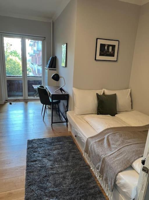 Cozy Apartment In Christianshavn W Two Balconies. コペンハーゲン エクステリア 写真